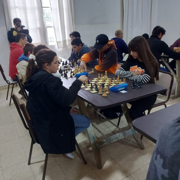 Alumna de la EATA participa del campeonato anual regional de ajedrez