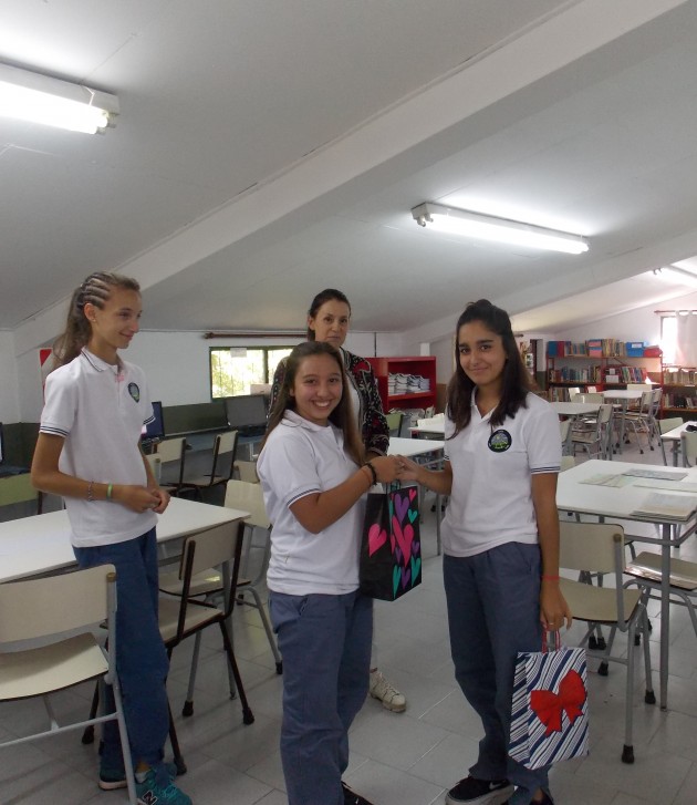 Artística- Entrega de premios del concurso organizado por 5to. 2da. Artística- Entrega de premios del concurso organizado por 5to. 2da.