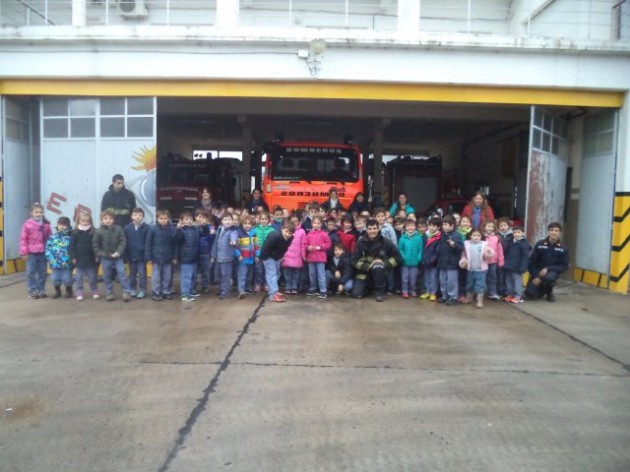 Salida al Cuartel de Bomberos Salida al Cuartel de Bomberos