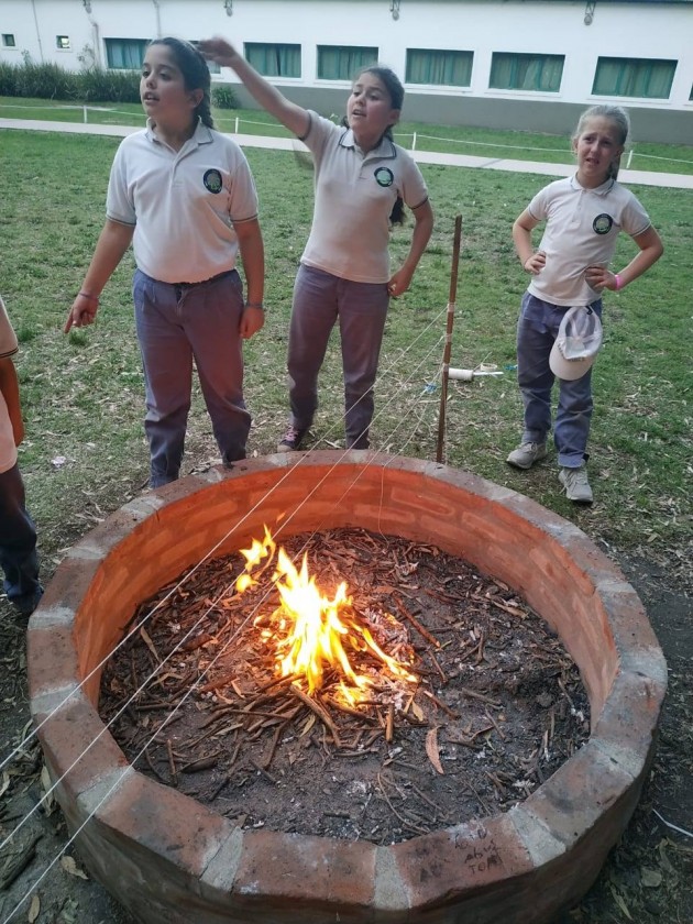 Viviendo la escuela- 4° NP Viviendo la escuela- 4° NP
