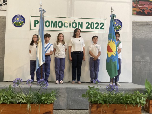 Acto de cierre de ciclo lectivo 2022 y entrega de presentes recordatorios a los egresados de nivel primario Acto de cierre de ciclo lectivo 2022 y entrega de presentes recordatorios a los egresados de nivel primario