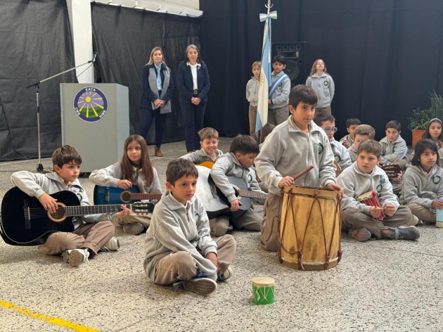 Acto por el Día de la Bandera 