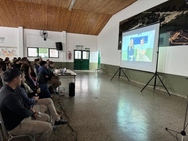 Acto por el Día del Maestro en nivel secundario Acto por el Día del Maestro en nivel secundario