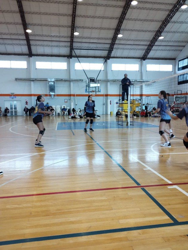 Alumnas de la EATA en la etapa regional de los Juegos Bonaerenses Alumnas de la EATA en la etapa regional de los Juegos Bonaerenses
