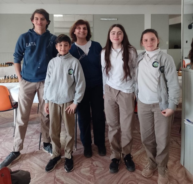 Alumnos de la EATA participaron de la etapa regional de los bonaerenses de ajedrez Alumnos de la EATA participaron de la etapa regional de los bonaerenses de ajedrez