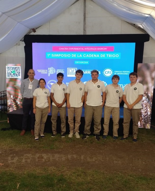 Alumnos de séptimo año participan del primer simposio de la cadena de trigo Alumnos de séptimo año participan del primer simposio de la cadena de trigo