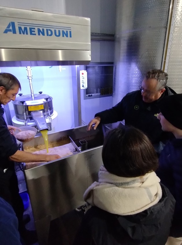 Alumnos de séptimo año recorren fincas de la zona