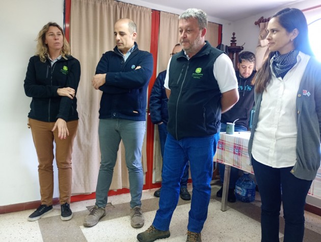 Capacitación de uso de piloto automático en maquinarias en la Chacra de Barrow Capacitación de uso de piloto automático en maquinarias en la Chacra de Barrow