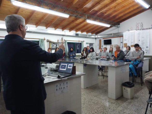 Capacitación sobre didáctica de la Astronomía y manejo del simulador del cielo dirigido Capacitación sobre didáctica de la Astronomía y manejo del simulador del cielo dirigido