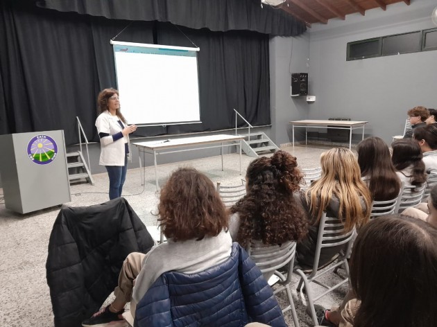 Charla sobre infecciones de transmisión sexual Charla sobre infecciones de transmisión sexual