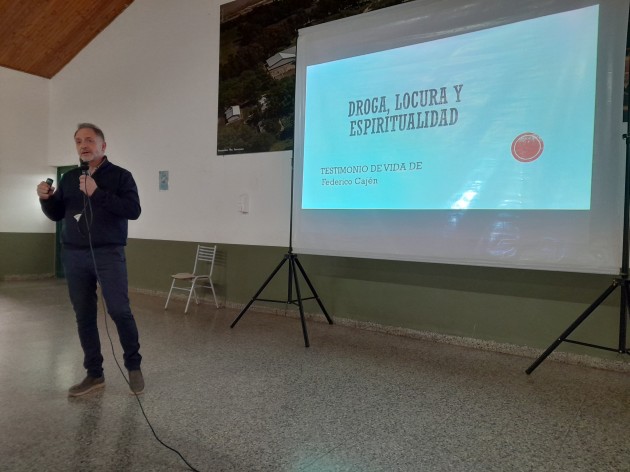 Charla sobre “Prevención al consumo problemático” Charla sobre “Prevención al consumo problemático”