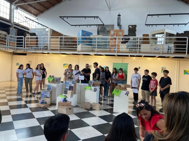 Destacada participación de alumnos de nivel secundario en el concurso Eco Murales Destacada participación de alumnos de nivel secundario en el concurso Eco Murales
