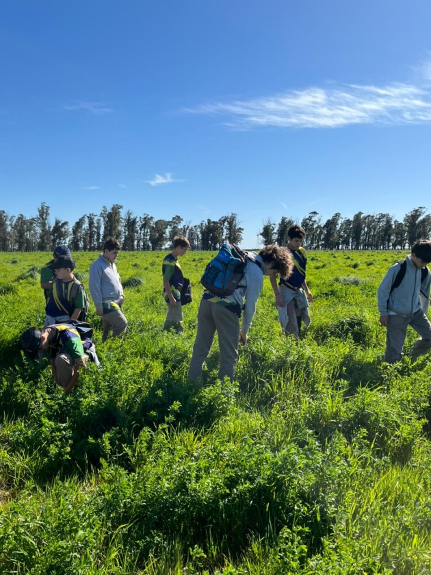 Ecoinvestigadores de NP en la Chacra Experimental Integrada de Barrow