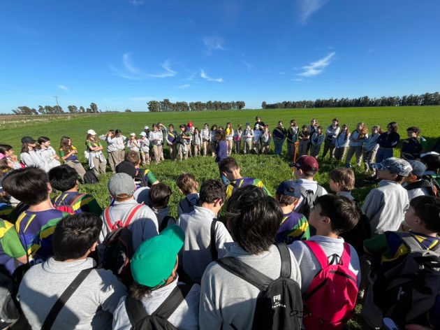 Ecoinvestigadores de NP en la Chacra Experimental Integrada de Barrow