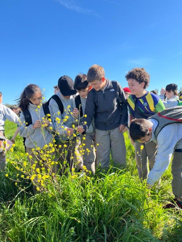 Ecoinvestigadores de NP en la Chacra Experimental Integrada de Barrow