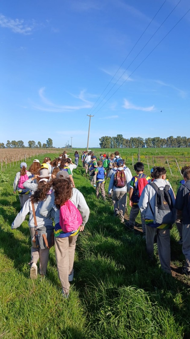Ecoinvestigadores de NP en la Chacra Experimental Integrada de Barrow