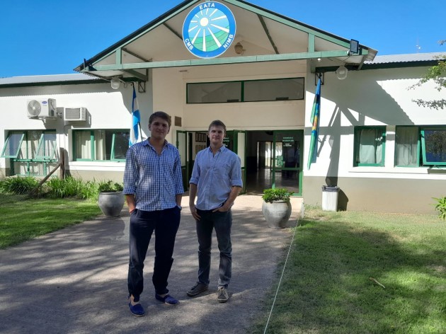 Egresados de la EATA viajan a Minnesota a realizar una experiencia laboral en campos agrícolas Egresados de la EATA viajan a Minnesota a realizar una experiencia laboral en campos agrícolas
