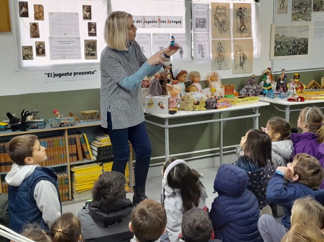 El Museo del Juguete en la biblioteca de la EATA El Museo del Juguete en la biblioteca de la EATA