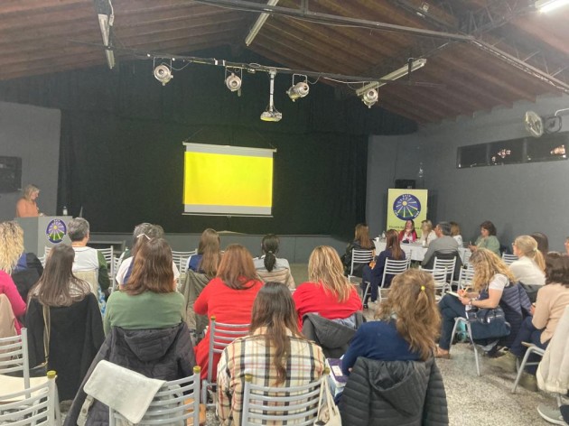 Encuentro regional “Las escuelas hacen” Encuentro regional “Las escuelas hacen”