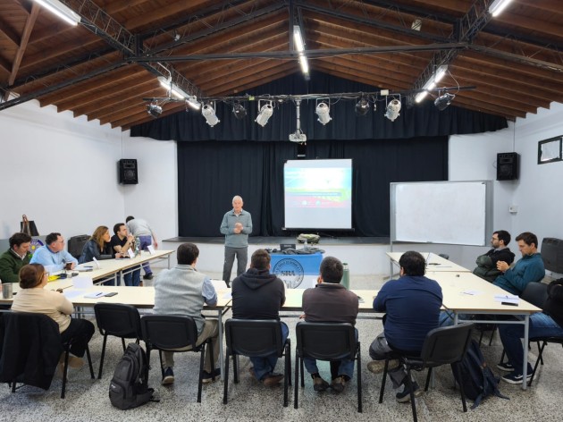 Entrega de diplomas del Programa Regional de Agronegocios de la Universidad Austral