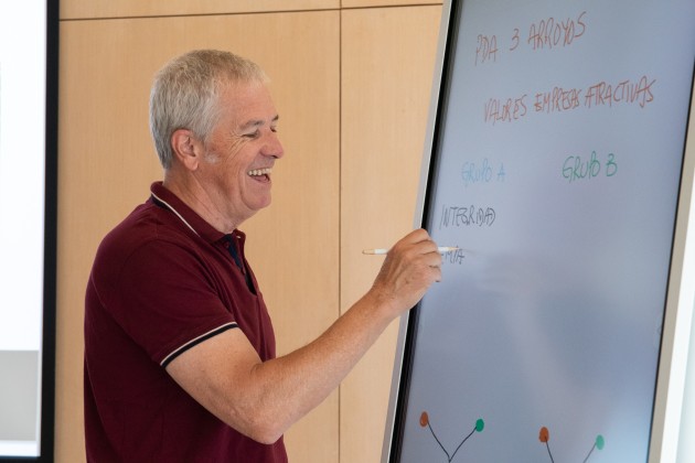 Entrega de diplomas del Programa Regional de Agronegocios de la Universidad Austral