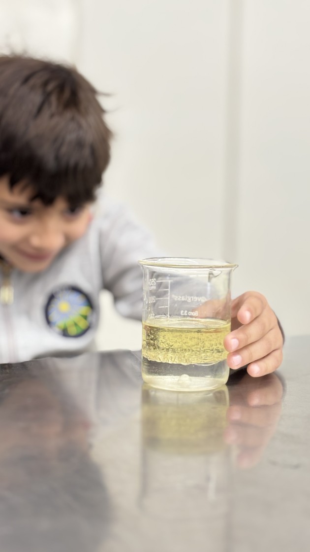 Experimentando mezclas en el Laboratorio