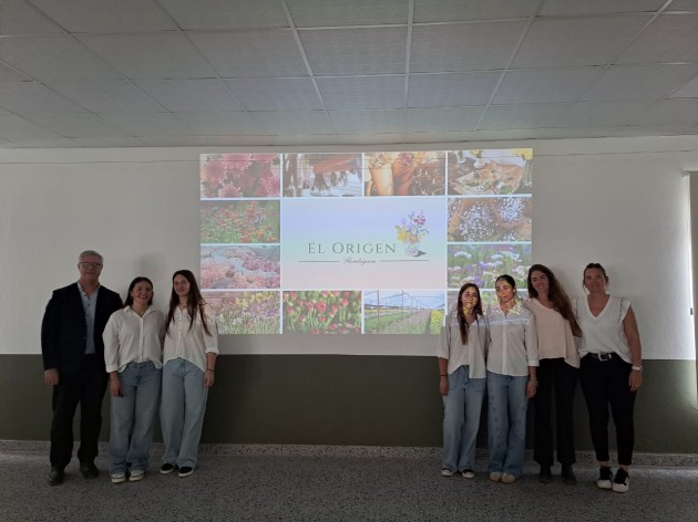 Exposición de planes de negocio de la modalidad Economía y Administración