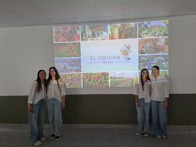 Exposición de planes de negocio de la modalidad Economía y Administración