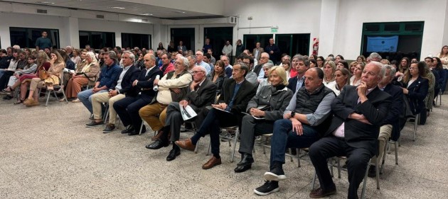 Homenaje en la EATA a la trayectoria de Luis Patricio Ferrario Homenaje en la EATA a la trayectoria de Luis Patricio Ferrario
