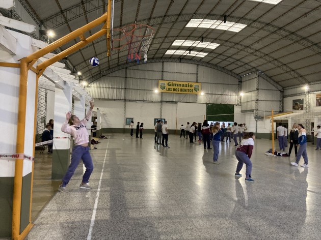 Intercolegial de vóley en la EATA para alumnos de 6to año Intercolegial de vóley en la EATA para alumnos de 6to año