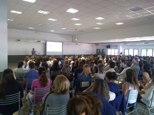 Jornada de Capacitación con la disertación de Patricio Ferrario Jornada de Capacitación con la disertación de Patricio Ferrario