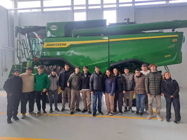 La EATA es sede del Curso: Operadores de Maquinaria Agrícola - CeresTolvas John Deere Tres Arroyos