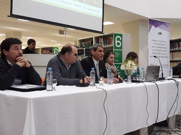 La EATA presente en la Primera Jornada Nacional de Tecnologías de la Información y la Comunicación (TICs) en Ganadería de Precisión La EATA presente en la Primera Jornada Nacional de Tecnologías de la Información y la Comunicación (TICs) en Ganadería de Precisión