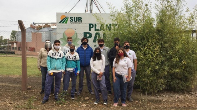 Los alumnos de 7mo. Año visitaron la Planta Palau Los alumnos de 7mo. Año visitaron la Planta Palau