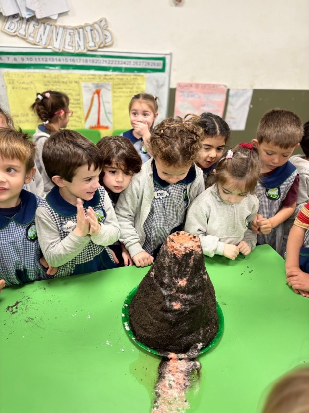Los más chiquitos de la escuela en su Semana de la Investigación