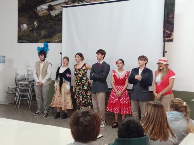 Los personajes del teatro en inglés presentes en la escuela Los personajes del teatro en inglés presentes en la escuela