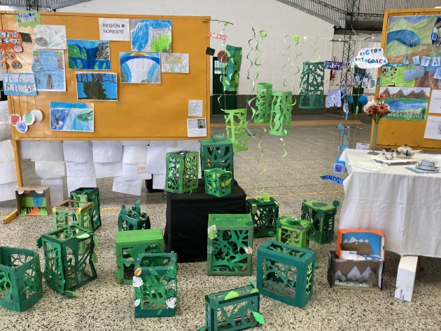 Muestra de arte en nivel secundario Muestra de arte en nivel secundario