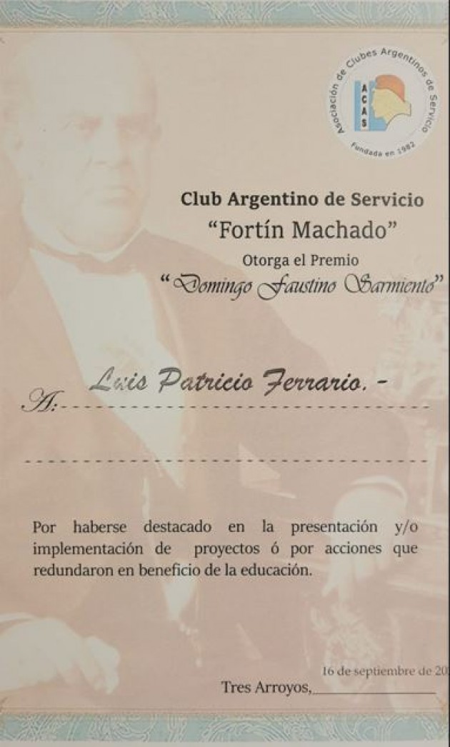 Patricio Ferrario recibió el Premio Sarmiento por su trayectoria educativa Patricio Ferrario recibió el Premio Sarmiento por su trayectoria educativa