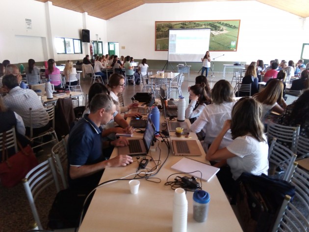 Plataforma Santillana- Compartir
Capacitación para docentes de la EATA Plataforma Santillana- Compartir
Capacitación para docentes de la EATA
