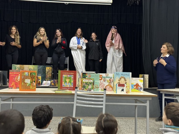 Primera Jornada de Bibliotecas Escolares Abiertas Primera Jornada de Bibliotecas Escolares Abiertas