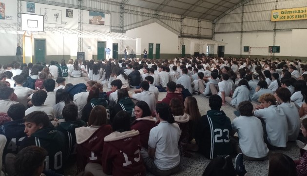 Primera Jornada para la Revisión del Acuerdo Institucional de Convivencia Primera Jornada para la Revisión del Acuerdo Institucional de Convivencia