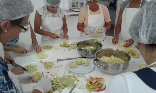 Reconocimiento a la EATA por el proyecto “Alimentos Cuidados”. Reconocimiento a la EATA por el proyecto “Alimentos Cuidados”.