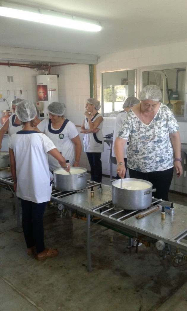 Reconocimiento a la EATA por el proyecto “Alimentos Cuidados”. Reconocimiento a la EATA por el proyecto “Alimentos Cuidados”.