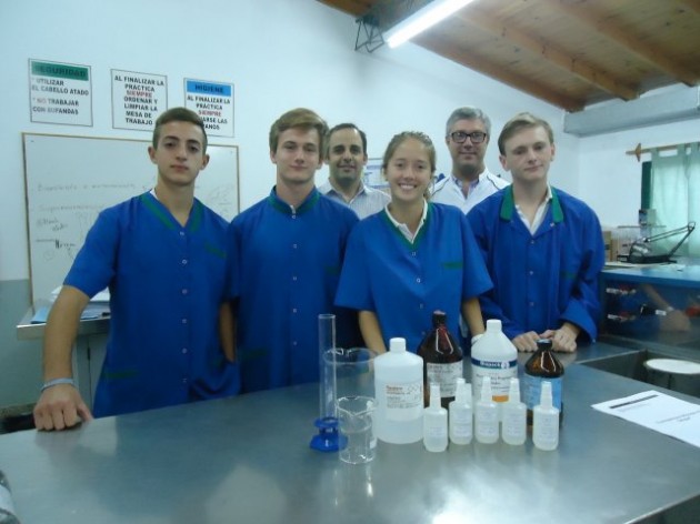 Repelente natural elaborado en la EATA Repelente natural elaborado en la EATA