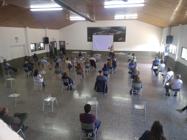 Reuniones y capacitaciones en la EATA Reuniones y capacitaciones en la EATA