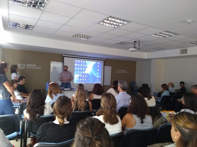Robótica- Docentes de la EATA se capacitan en la UNICEN y el Instituto PLADEMA Robótica- Docentes de la EATA se capacitan en la UNICEN y el Instituto PLADEMA