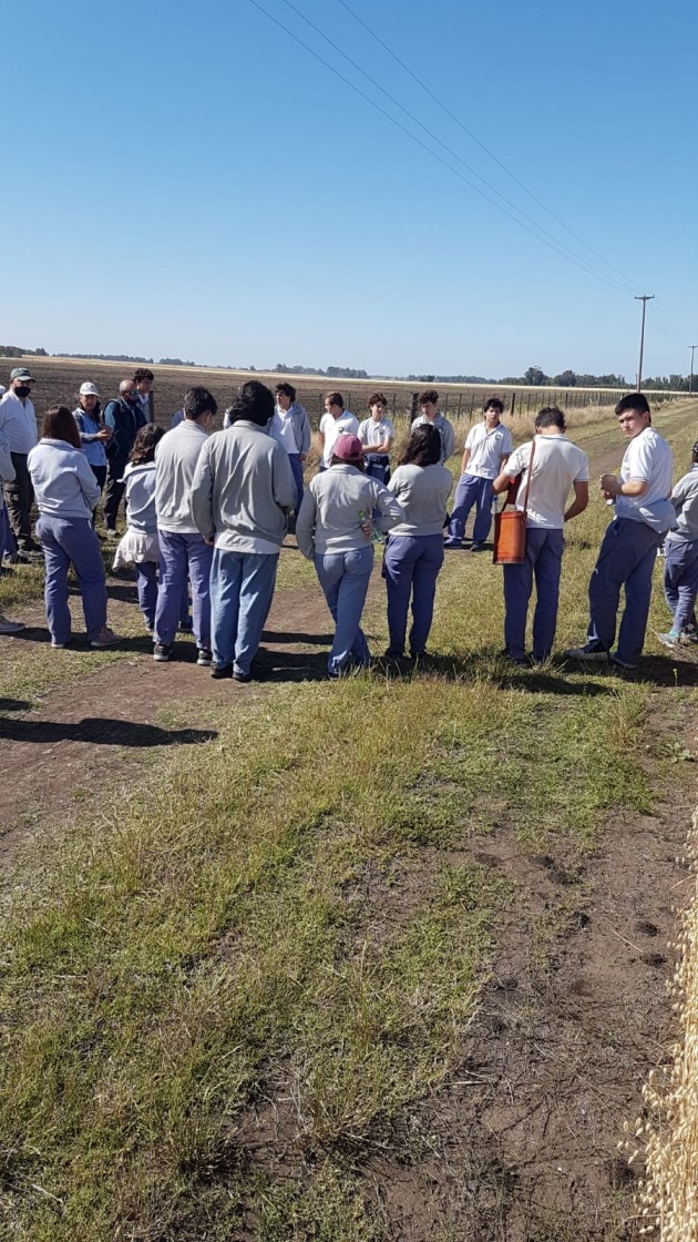 Visita a la chacra Experimental Integrada Barrow Visita a la chacra Experimental Integrada Barrow