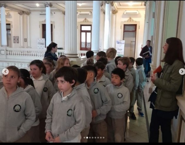Visita a la Municipalidad con alumnos de tercer año Visita a la Municipalidad con alumnos de tercer año