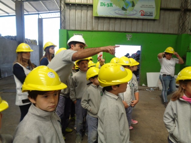 Visita a la Planta de Reciclado de Tres Arroyos - 2° NP Visita a la Planta de Reciclado de Tres Arroyos - 2° NP